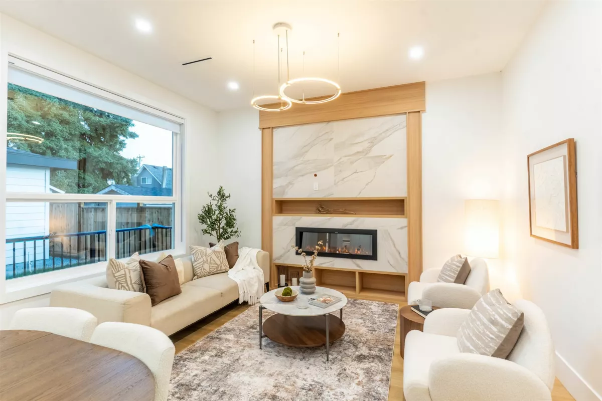 Kitchen Island Photo of 7684 115a Street, Delta, BC