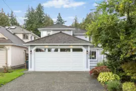 1076 Clements Avenue, North Vancouver, BC