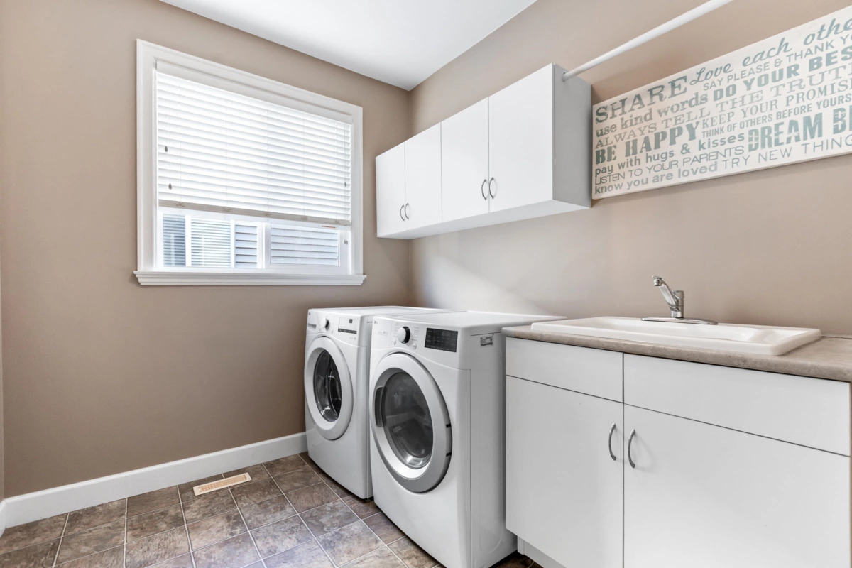 Laundry Room Photo of 11252 Southgate Road, Pitt Meadows, BC