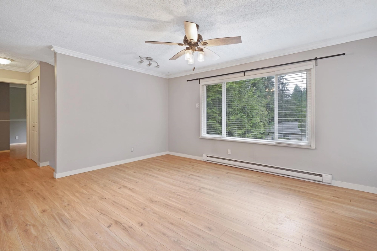 Family Room Photo of 34898 Laburnum Avenue, Abbotsford, BC