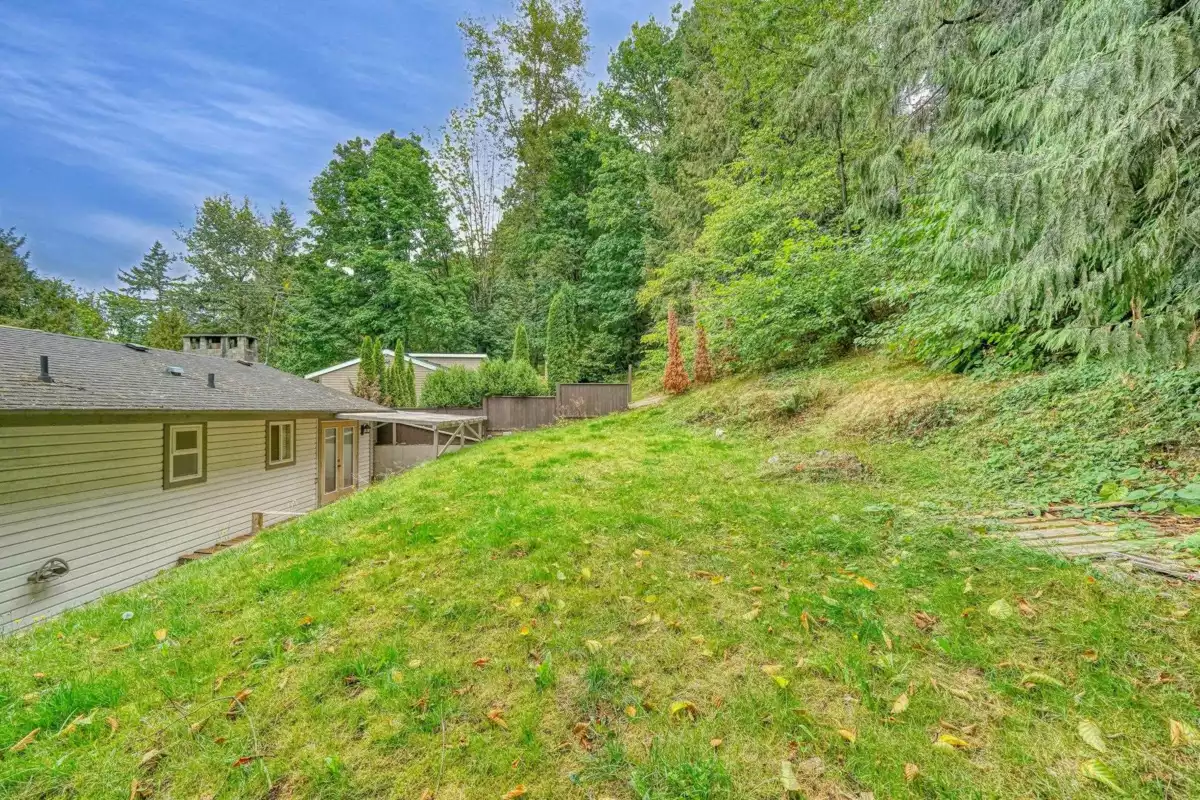 Garage Interior Photo of 34898 Laburnum Avenue, Abbotsford, BC