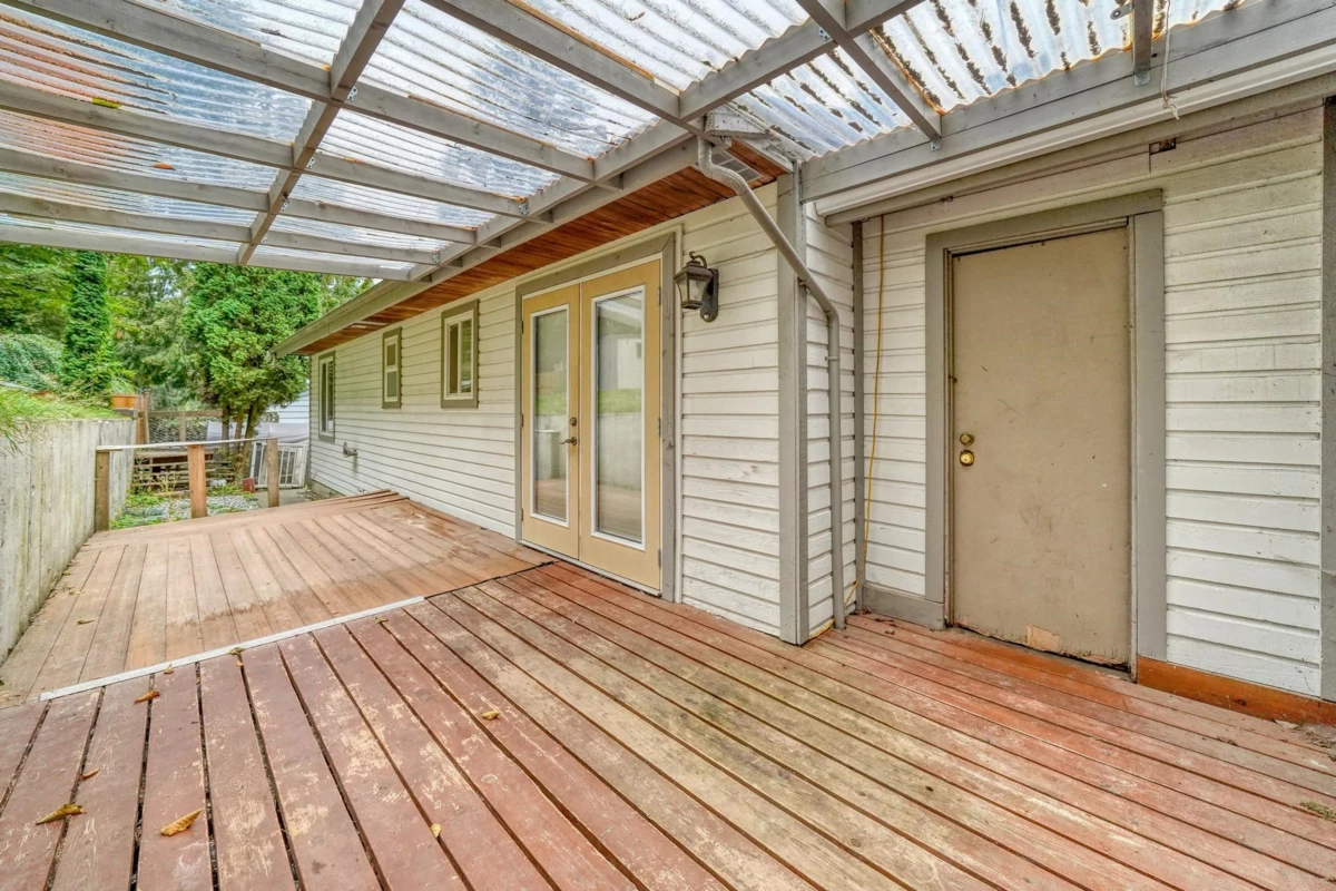 Hallway Photo of 34898 Laburnum Avenue, Abbotsford, BC