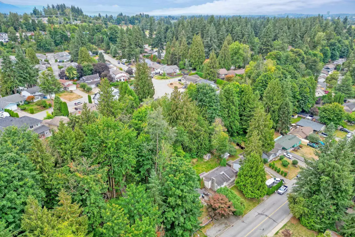 Hot Tub / Spa Photo of 34898 Laburnum Avenue, Abbotsford, BC