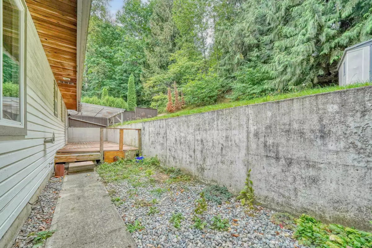 Outdoor Deck Photo of 34898 Laburnum Avenue, Abbotsford, BC