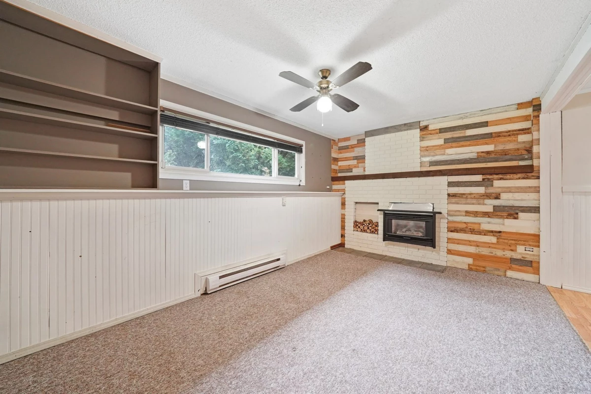 Powder Room Photo of 34898 Laburnum Avenue, Abbotsford, BC