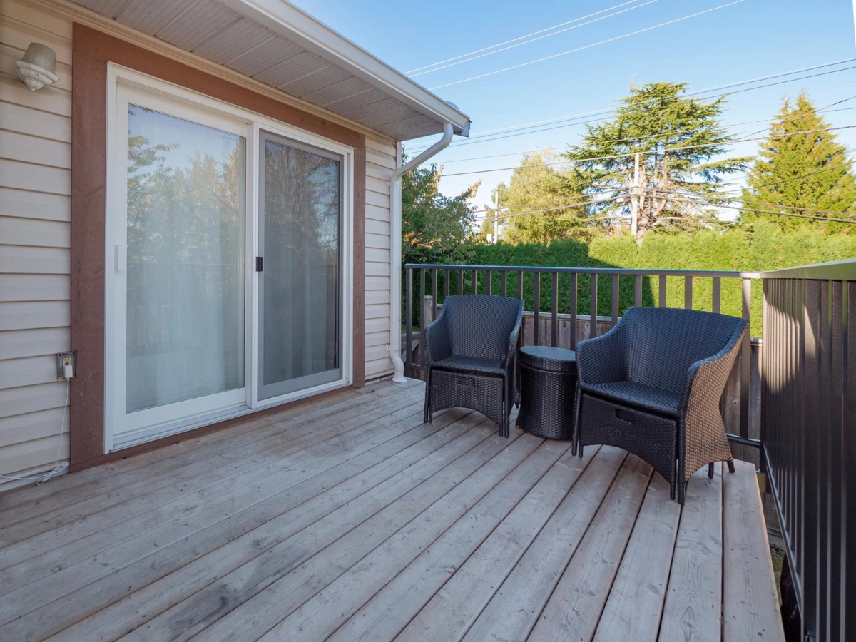 Basement Recreation Room Photo of 1 765 School Road, Gibsons, BC