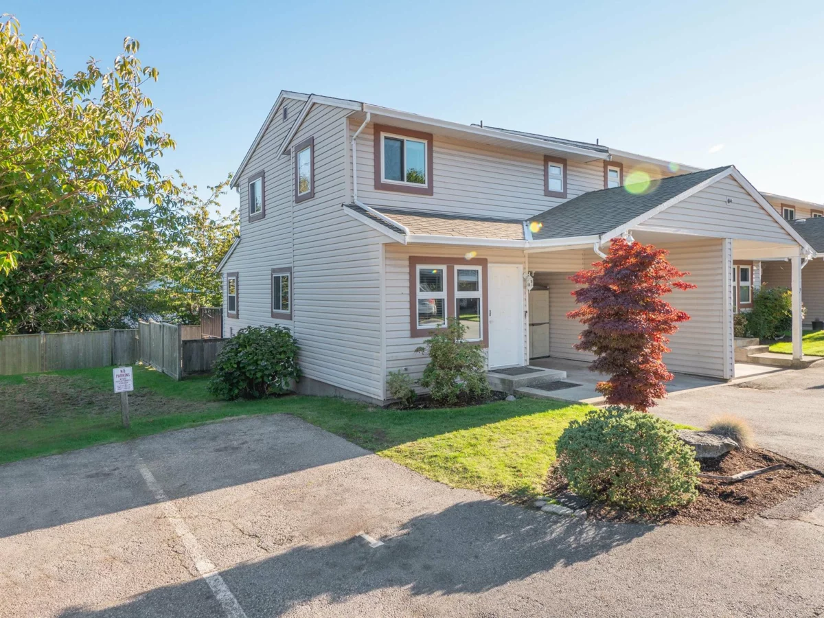 Office / Den Photo of 1 765 School Road, Gibsons, BC