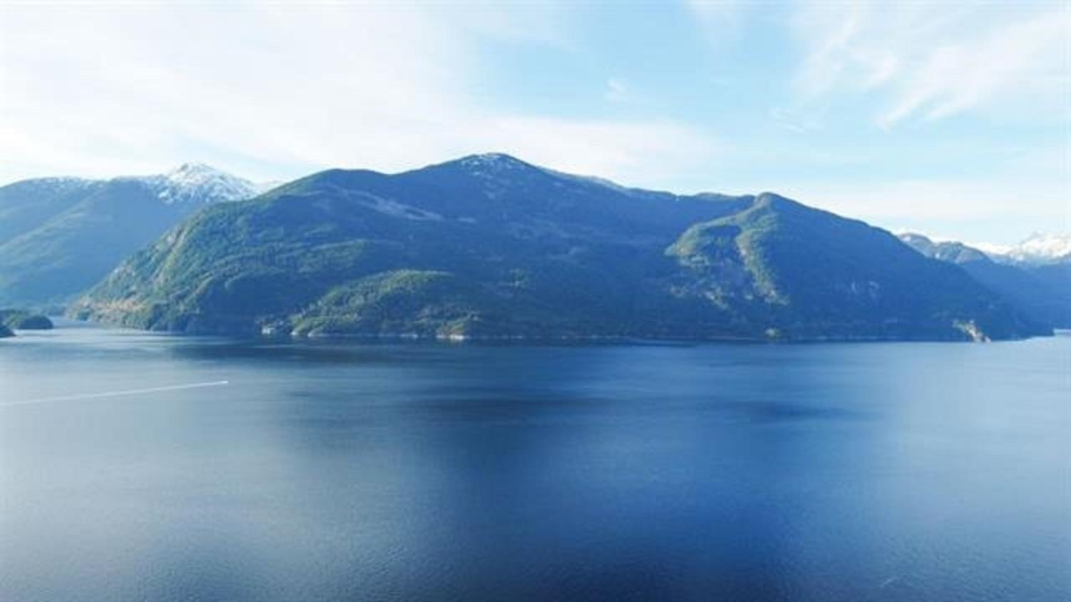 Dining Area Photo of 158 Furry Creek Drive, Furry Creek, BC