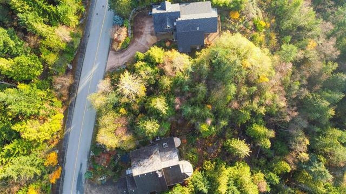 Living Room Photo of 158 Furry Creek Drive, Furry Creek, BC