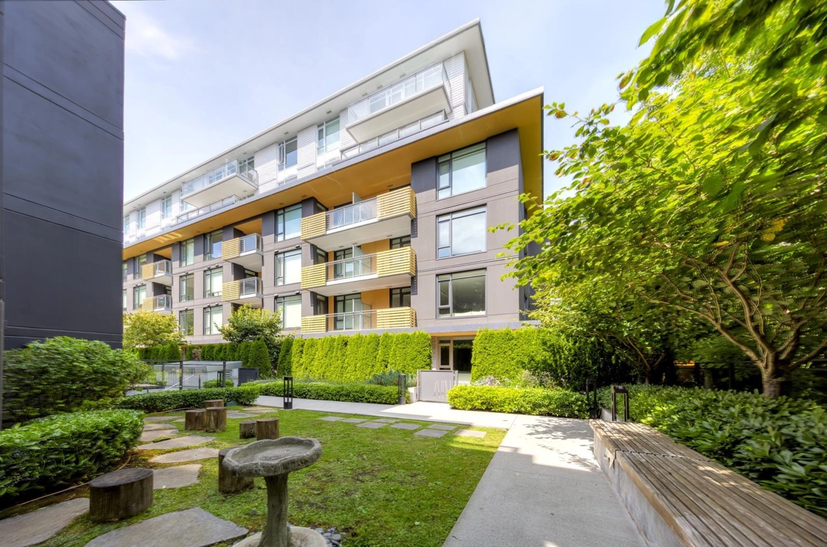 Breakfast Nook Photo of 206 7428 Alberta Street, Vancouver, BC