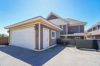 Garden / Landscaping Photo of 913 Quadling Avenue, Coquitlam, BC
