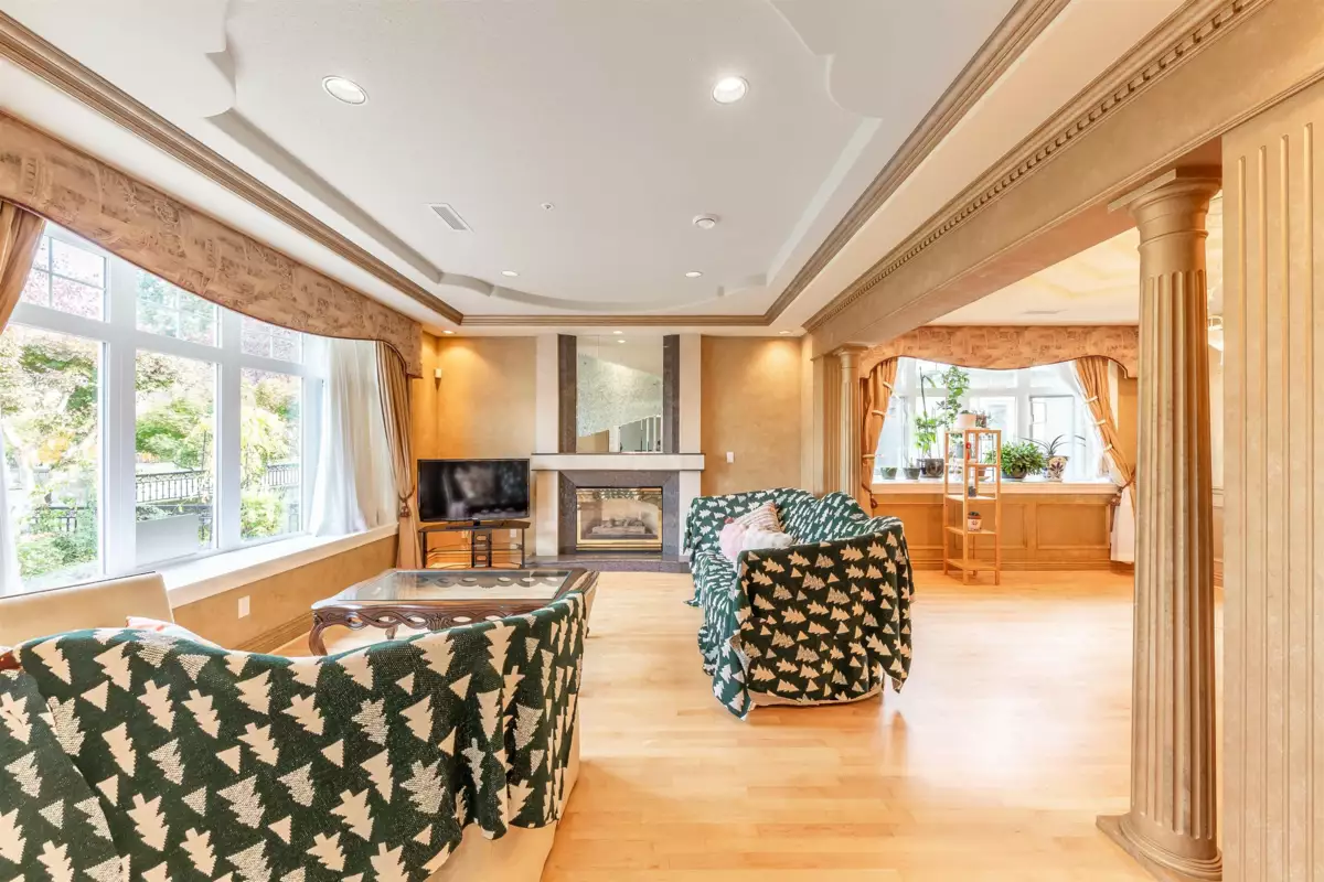 Dining Area Photo of 2328 W 22nd Avenue, Vancouver, BC