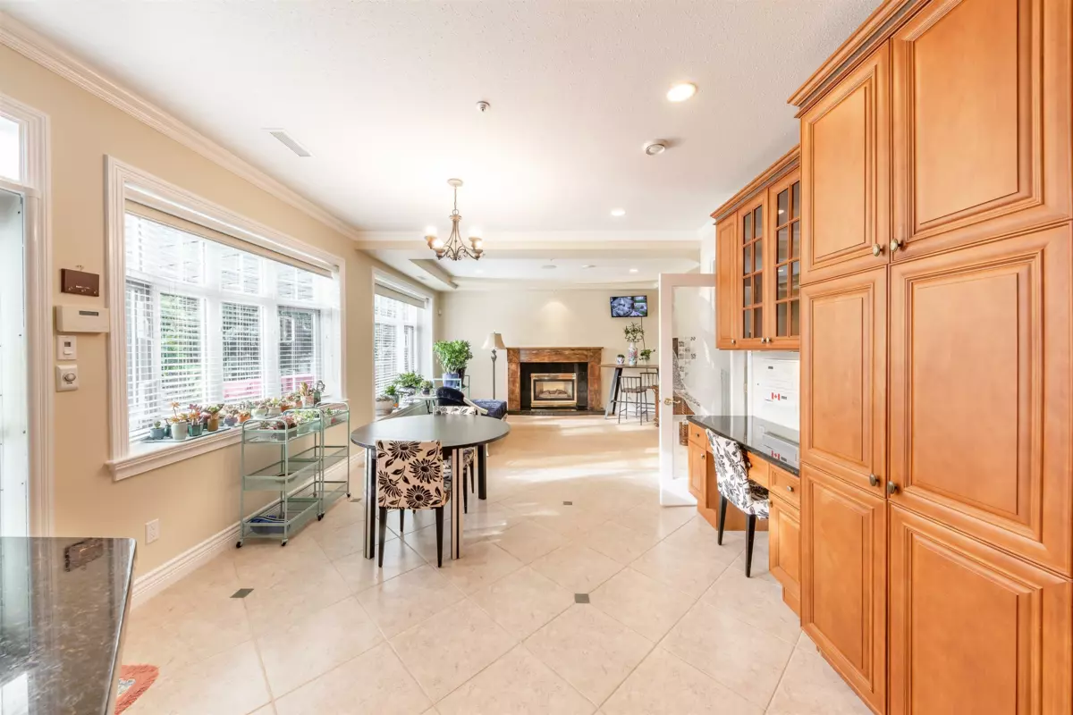 Primary Bathroom Photo of 2328 W 22nd Avenue, Vancouver, BC