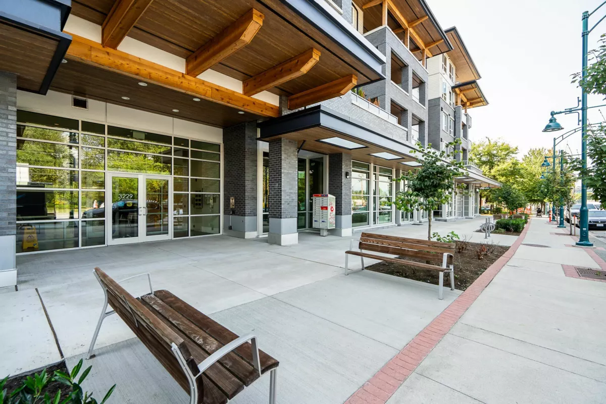 Entry Foyer Photo of 307 3229 St Johns Street, Port Moody, BC