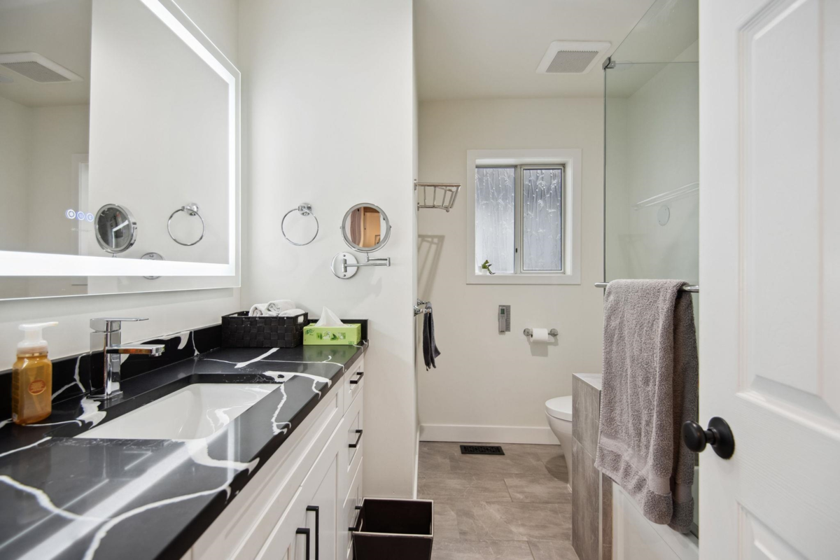 Bedroom 2 Photo of 220 N Grosvenor Avenue, Burnaby, BC