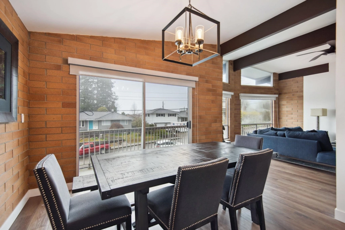 Kitchen Island Photo of 220 N Grosvenor Avenue, Burnaby, BC