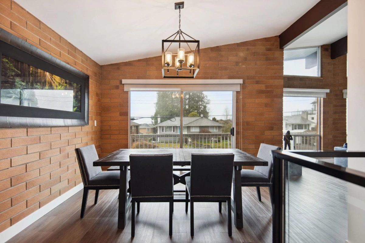 Kitchen Photo of 220 N Grosvenor Avenue, Burnaby, BC
