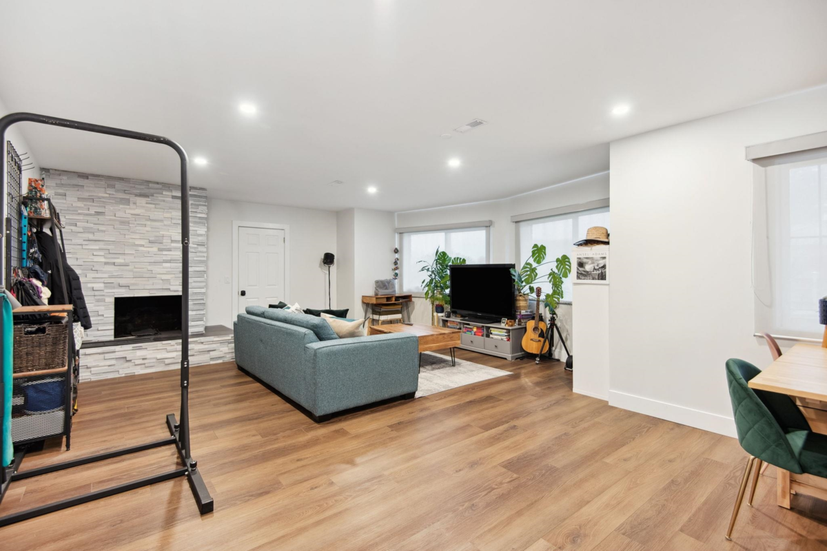 Loft / Bonus Room Photo of 220 N Grosvenor Avenue, Burnaby, BC