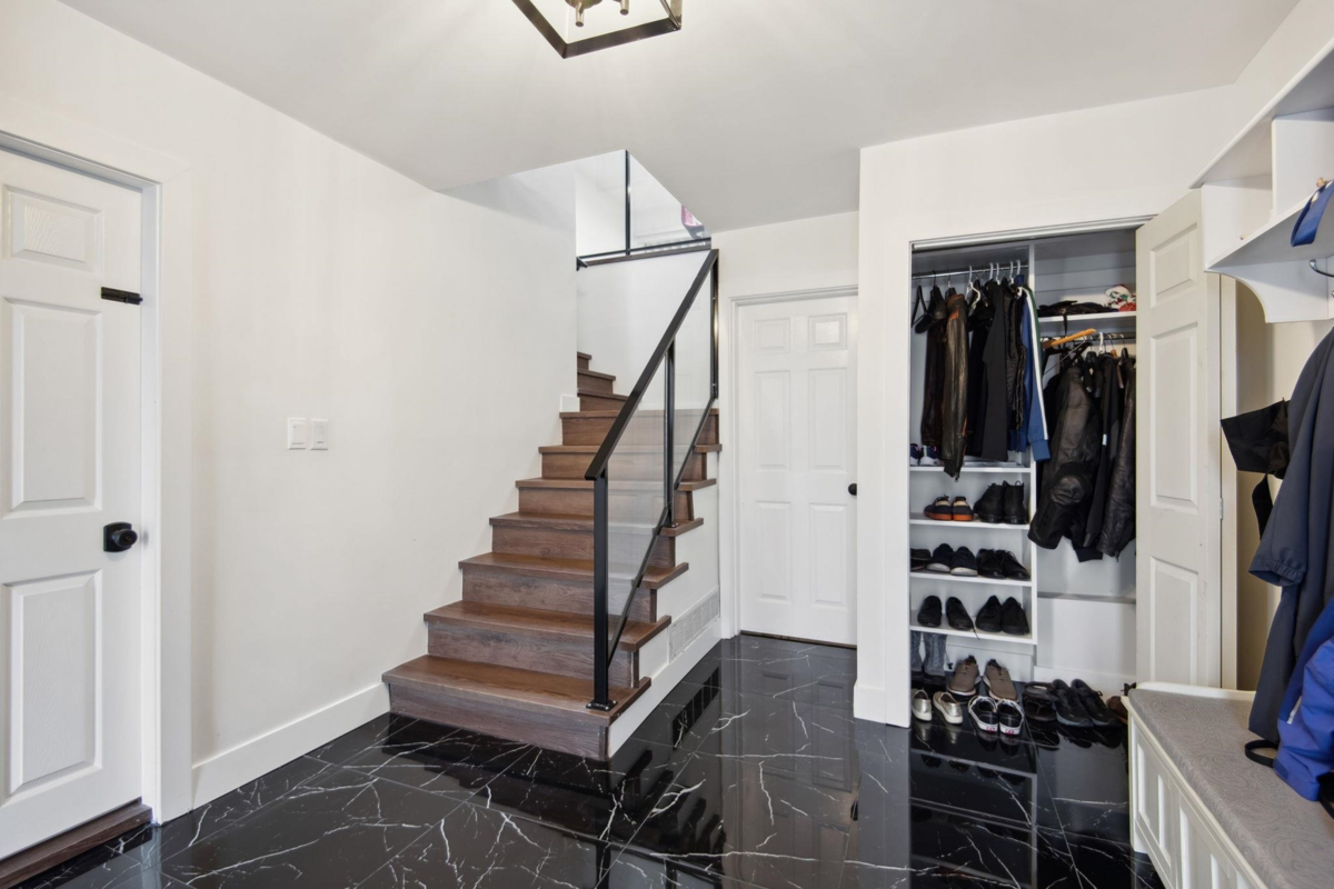 Office / Den Photo of 220 N Grosvenor Avenue, Burnaby, BC