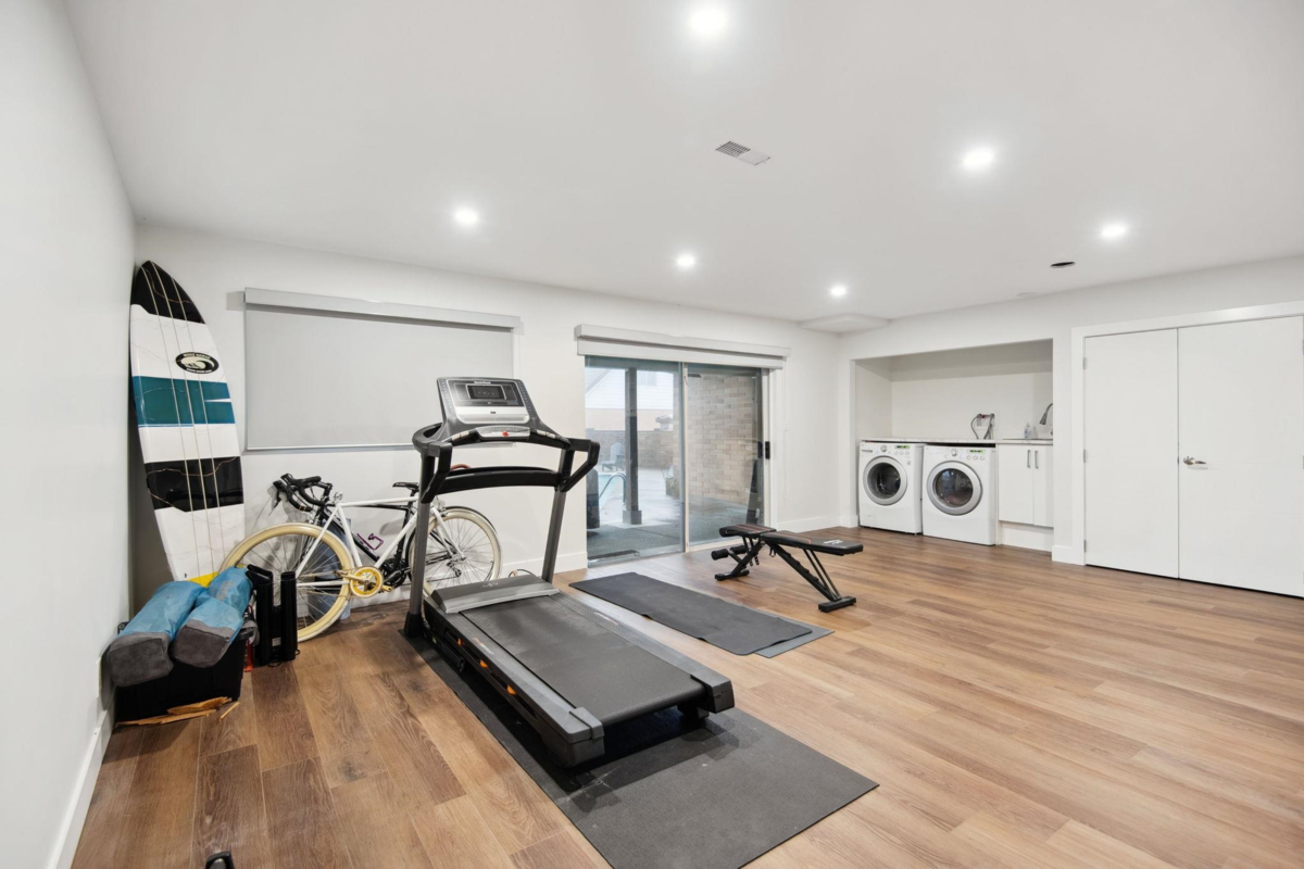 Staircase Photo of 220 N Grosvenor Avenue, Burnaby, BC