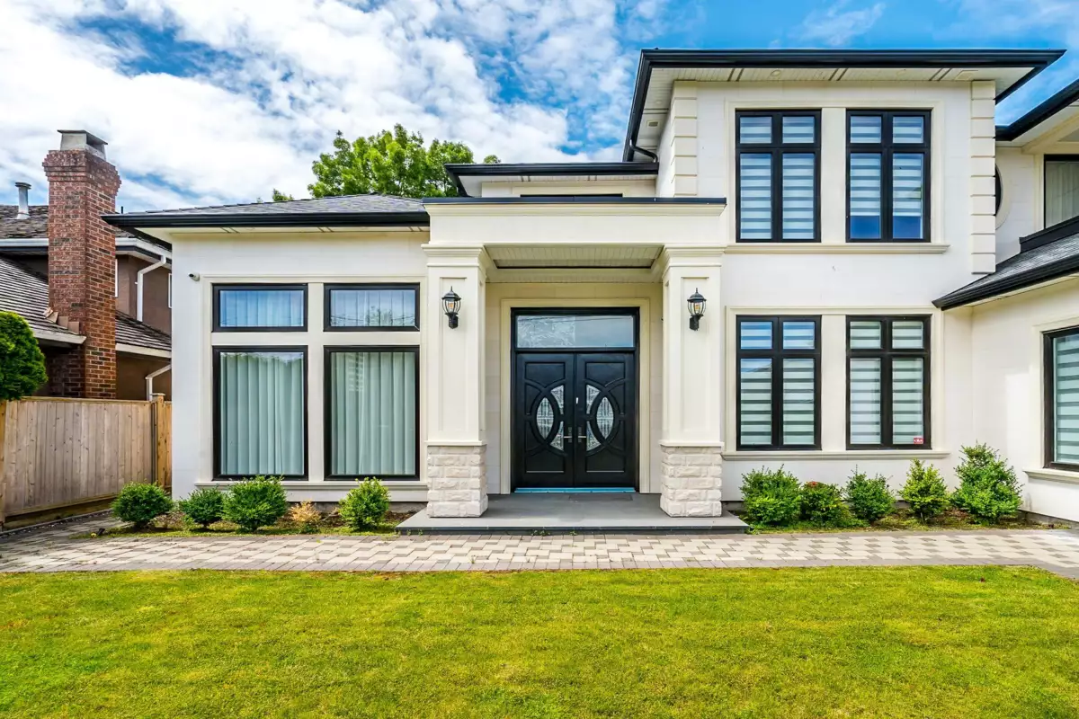 Living Room Photo of 9491 Desmond Road, Richmond, BC