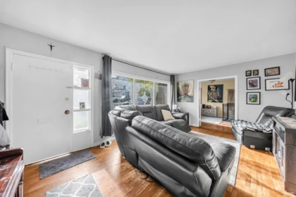 Breakfast Nook Photo of 735 Lea Avenue, Coquitlam, BC