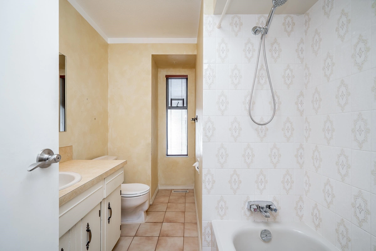 Hallway Photo of 5 Tuxedo Place, Port Moody, BC