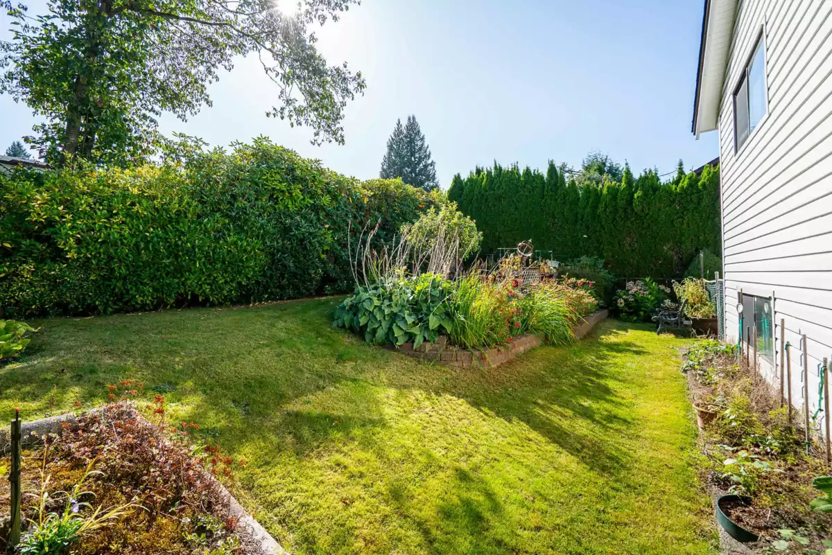 Swimming Pool Photo of 5 Tuxedo Place, Port Moody, BC
