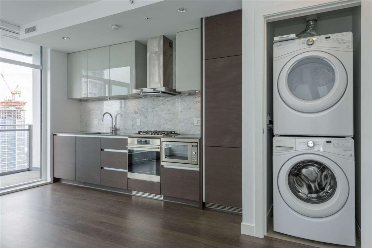 Dining Area Photo of 3609 6098 Station Street, Burnaby, BC