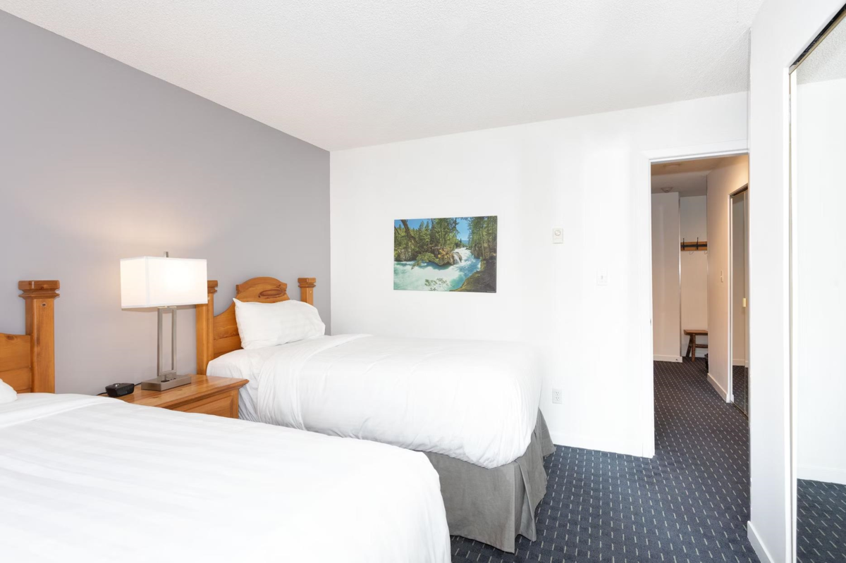 Breakfast Nook Photo of 117 2050 Lake Placid(Week 51) Road, Whistler, BC