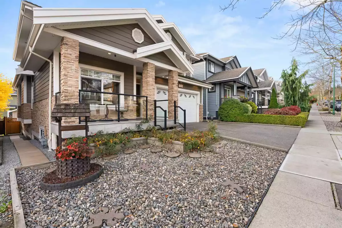 Living Room Photo of 1336 Marguerite Street, Coquitlam, BC