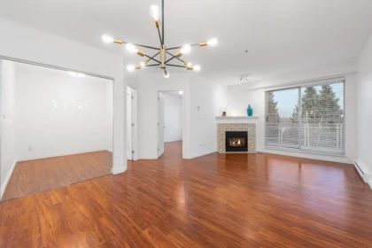 217 3629 Deercrest Drive, North Vancouver, BC, North Vancouver — Apartment/Condo for sale