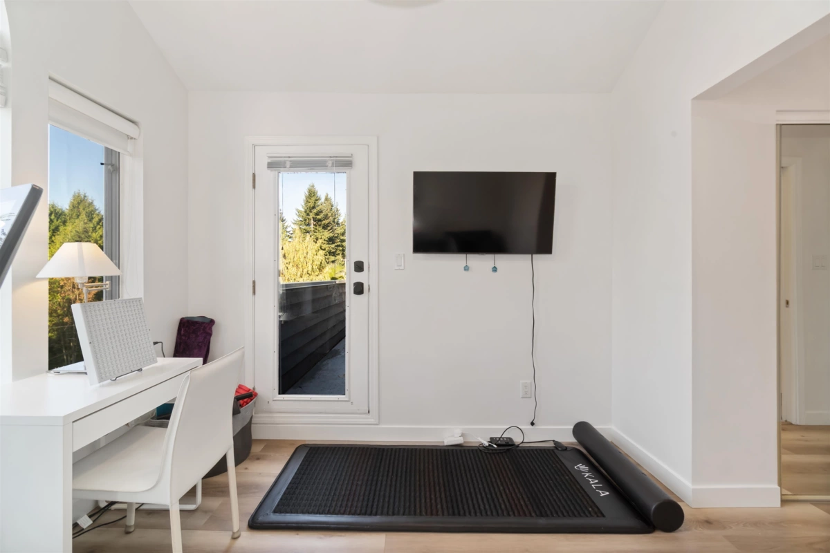 Basement Recreation Room Photo of 456 Montroyal Boulevard, North Vancouver, BC