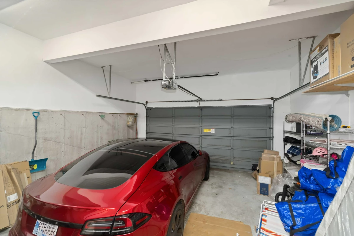 Front Yard Photo of 456 Montroyal Boulevard, North Vancouver, BC