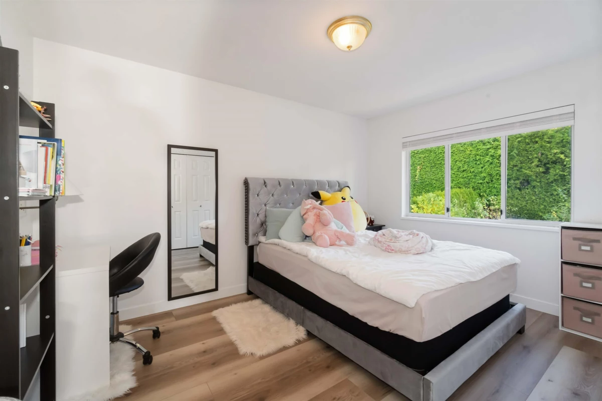 Hallway Photo of 456 Montroyal Boulevard, North Vancouver, BC