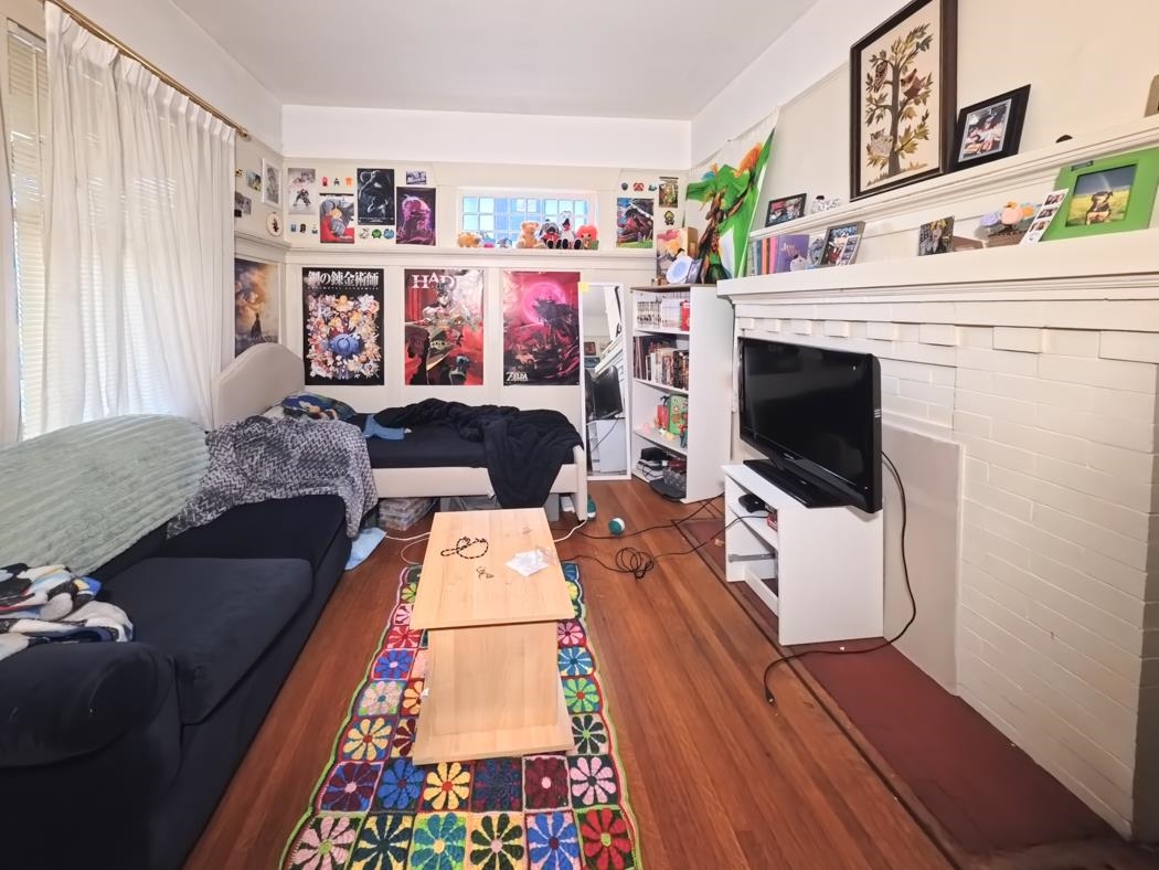 Family Room Photo of 5570 Balaclava Street, Vancouver, BC