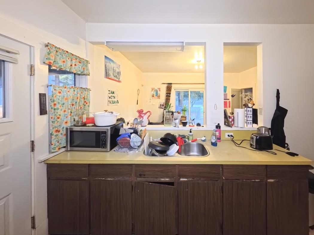 Primary Bathroom Photo of 5570 Balaclava Street, Vancouver, BC