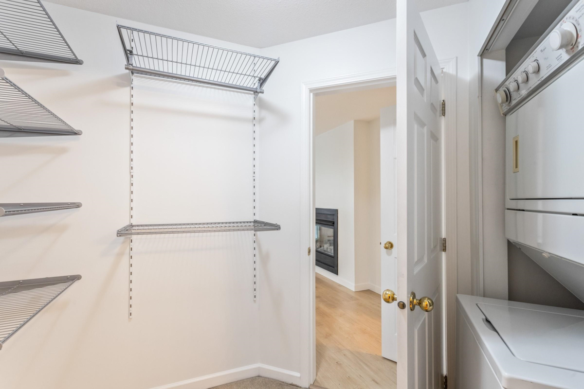 Basement Recreation Room Photo of 307 2335 Whyte Avenue, Port Coquitlam, BC