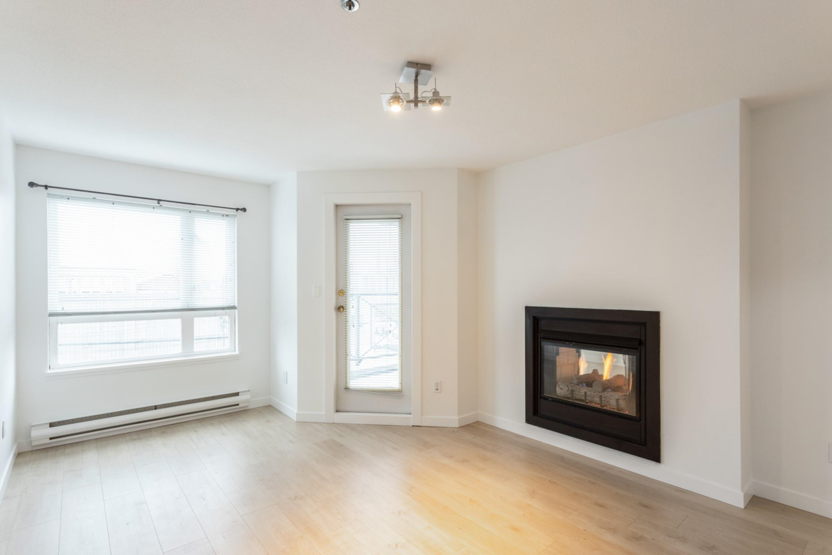 Bedroom 4 Photo of 307 2335 Whyte Avenue, Port Coquitlam, BC