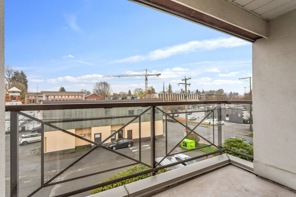 Laundry Room Photo of 307 2335 Whyte Avenue, Port Coquitlam, BC