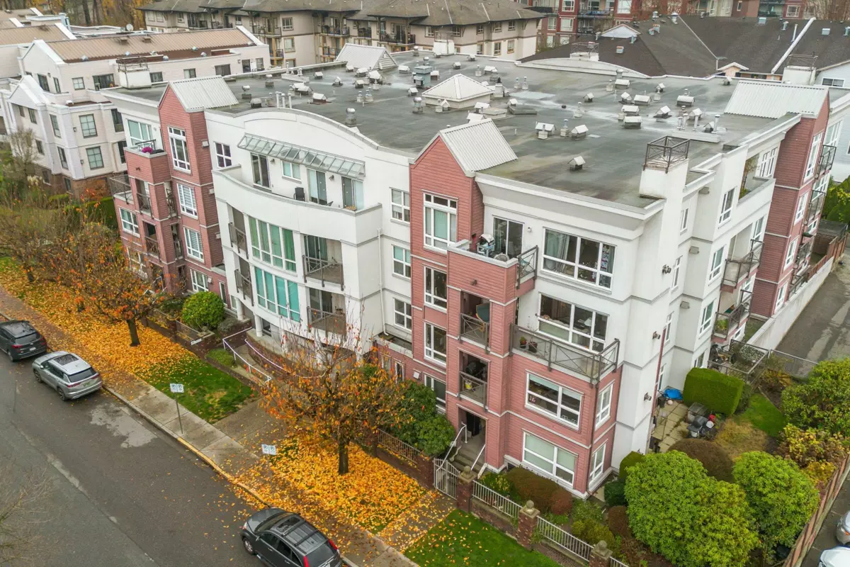 Outdoor Patio Photo of 307 2335 Whyte Avenue, Port Coquitlam, BC