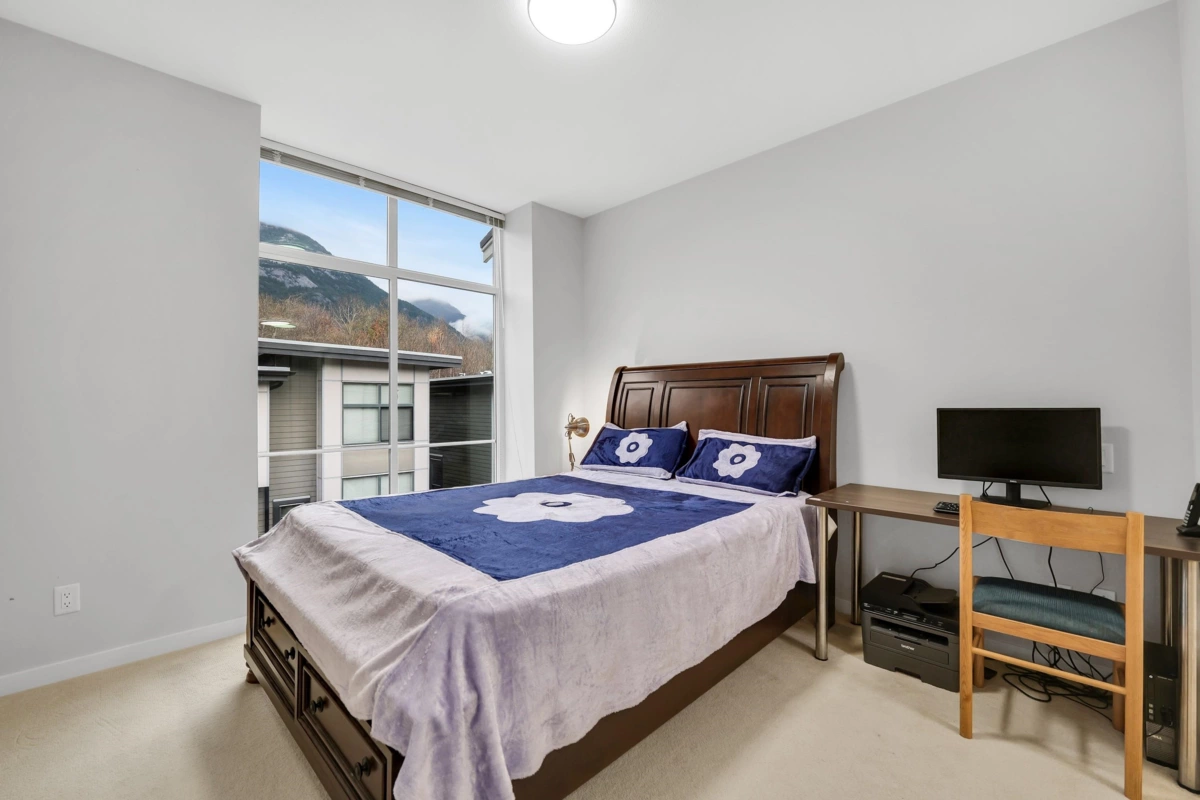 Breakfast Nook Photo of 38358 Summits View Drive, Squamish, BC