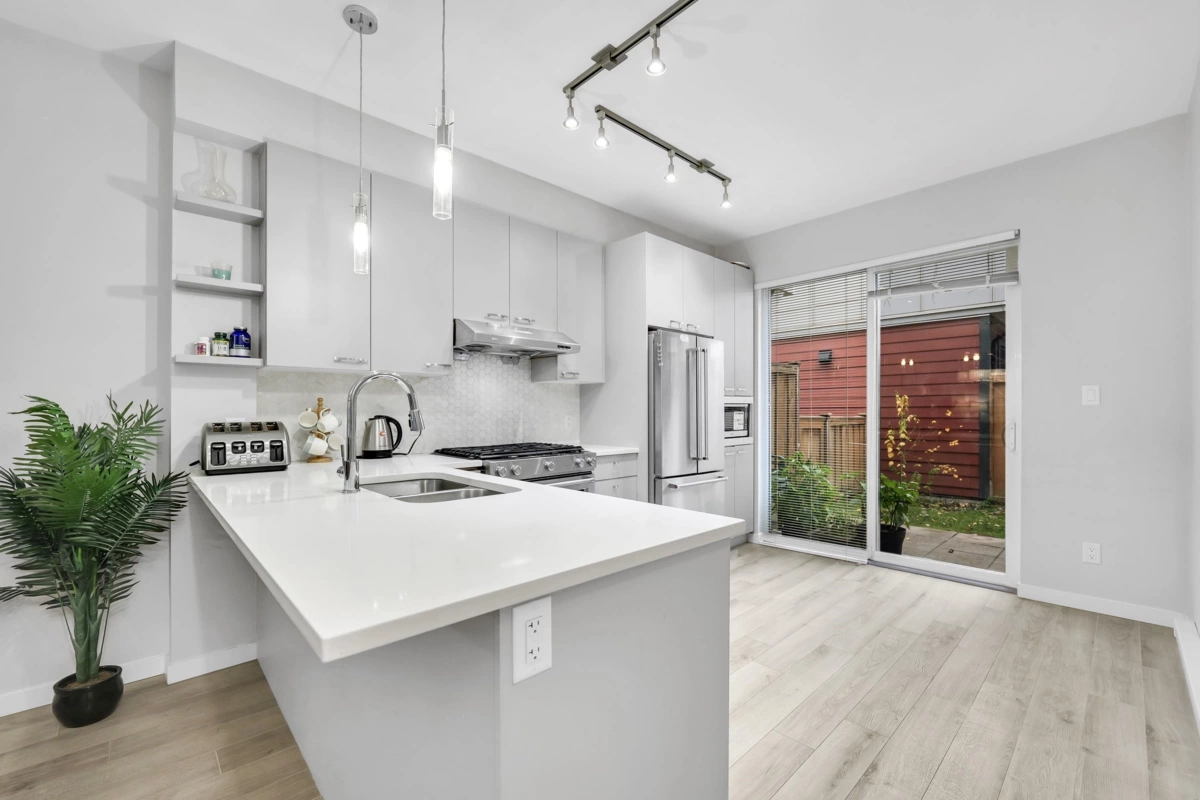 Living Room Photo of 38358 Summits View Drive, Squamish, BC