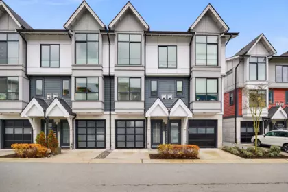 38358 Summits View Drive, Squamish, BC, Squamish — Townhouse for sale