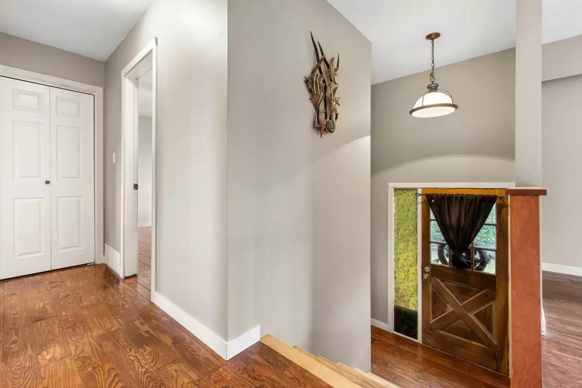 Dining Area Photo of 31949 Silverdale Avenue, Mission, BC