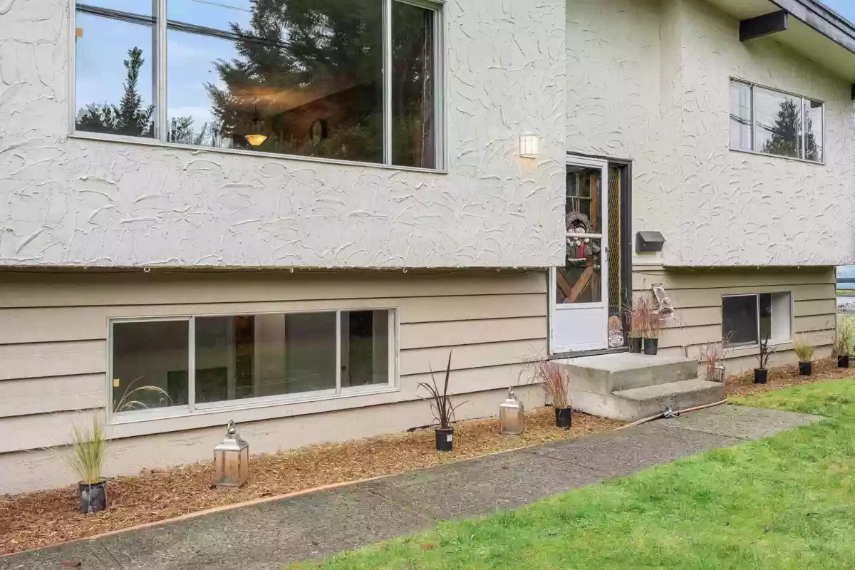 Garden / Landscaping Photo of 31949 Silverdale Avenue, Mission, BC