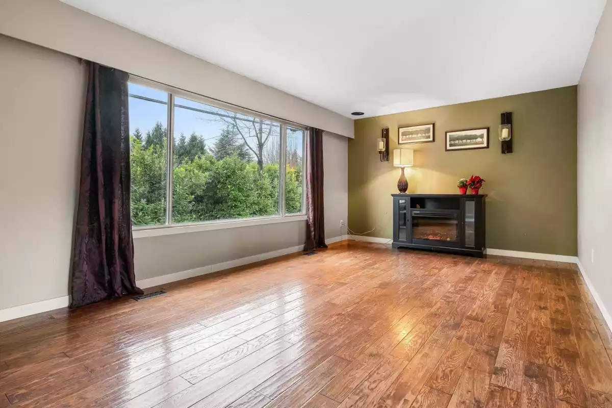 Kitchen Photo of 31949 Silverdale Avenue, Mission, BC