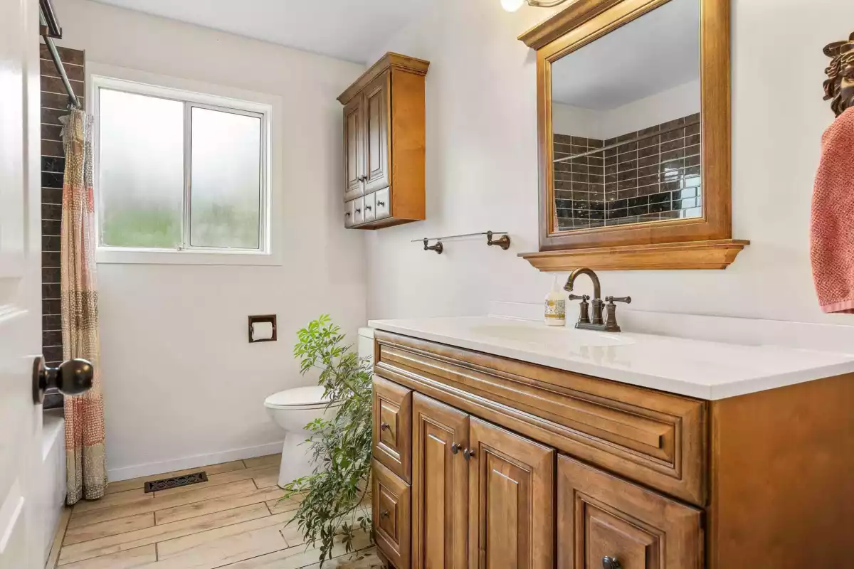 Laundry Room Photo of 31949 Silverdale Avenue, Mission, BC