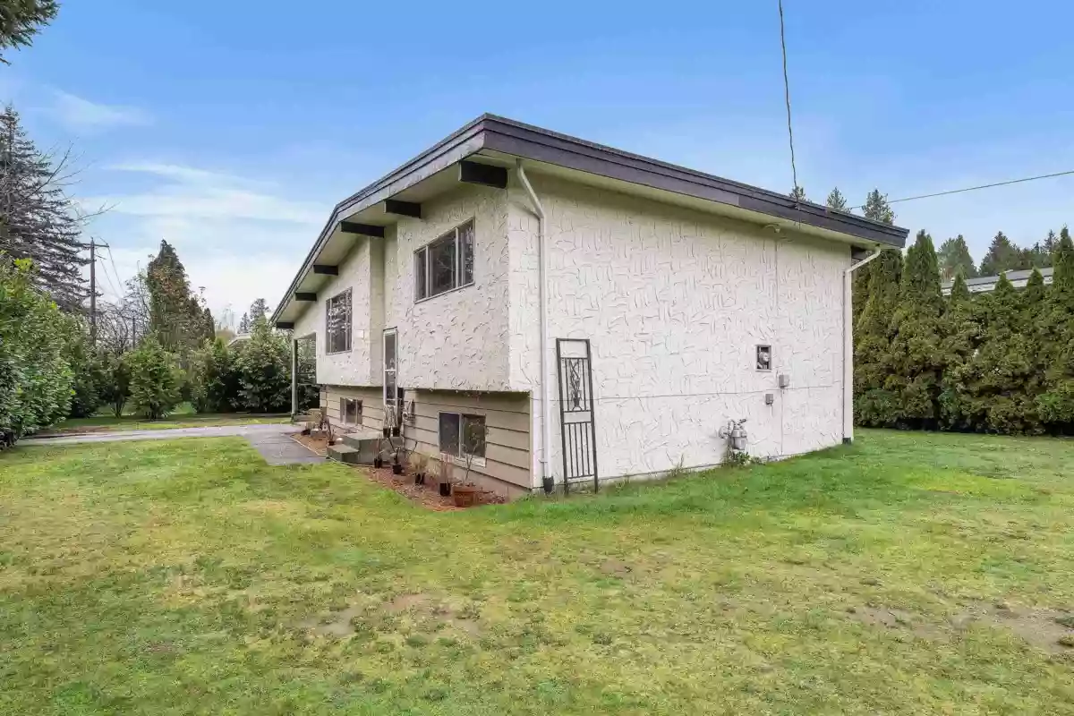 Outdoor Kitchen Photo of 31949 Silverdale Avenue, Mission, BC