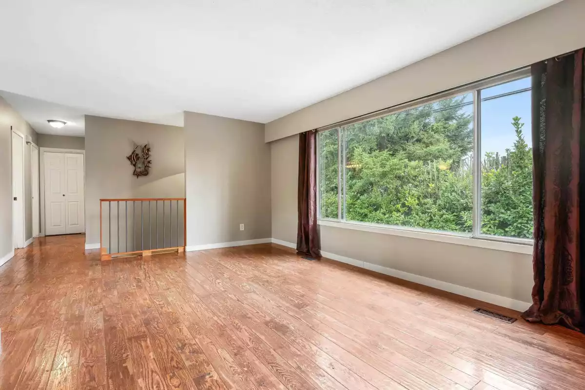 Pantry Photo of 31949 Silverdale Avenue, Mission, BC